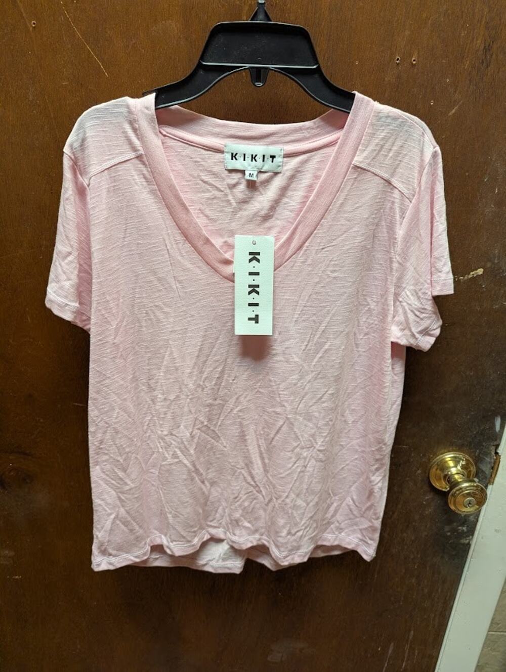 NEW Kikit Size Medium Pink VNeck short Sleeve Tee Tshirt Casual